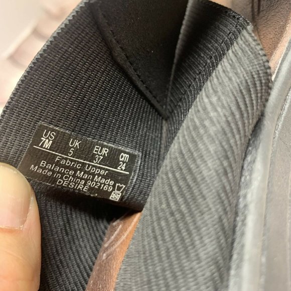 Bzees Desire Women’s 7M Black Elastic Strap Comfort Slip On Slide Wedge Sandals - Picture 5 of 7